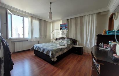 HAYALPARK CİVARI CADDE ÜZERİ HER KAT TEK DAİRE SATILIK 4+1