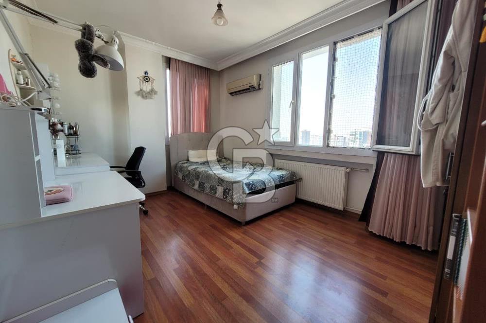 HAYALPARK CİVARI CADDE ÜZERİ HER KAT TEK DAİRE SATILIK 4+1