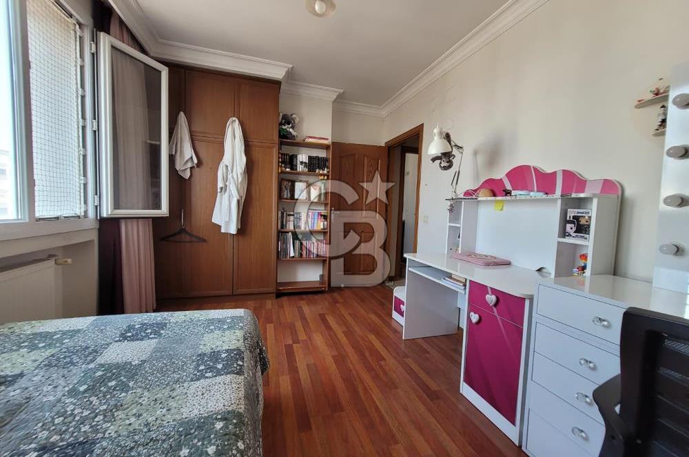 HAYALPARK CİVARI CADDE ÜZERİ HER KAT TEK DAİRE SATILIK 4+1