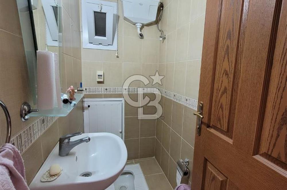 HAYALPARK CİVARI CADDE ÜZERİ HER KAT TEK DAİRE SATILIK 4+1