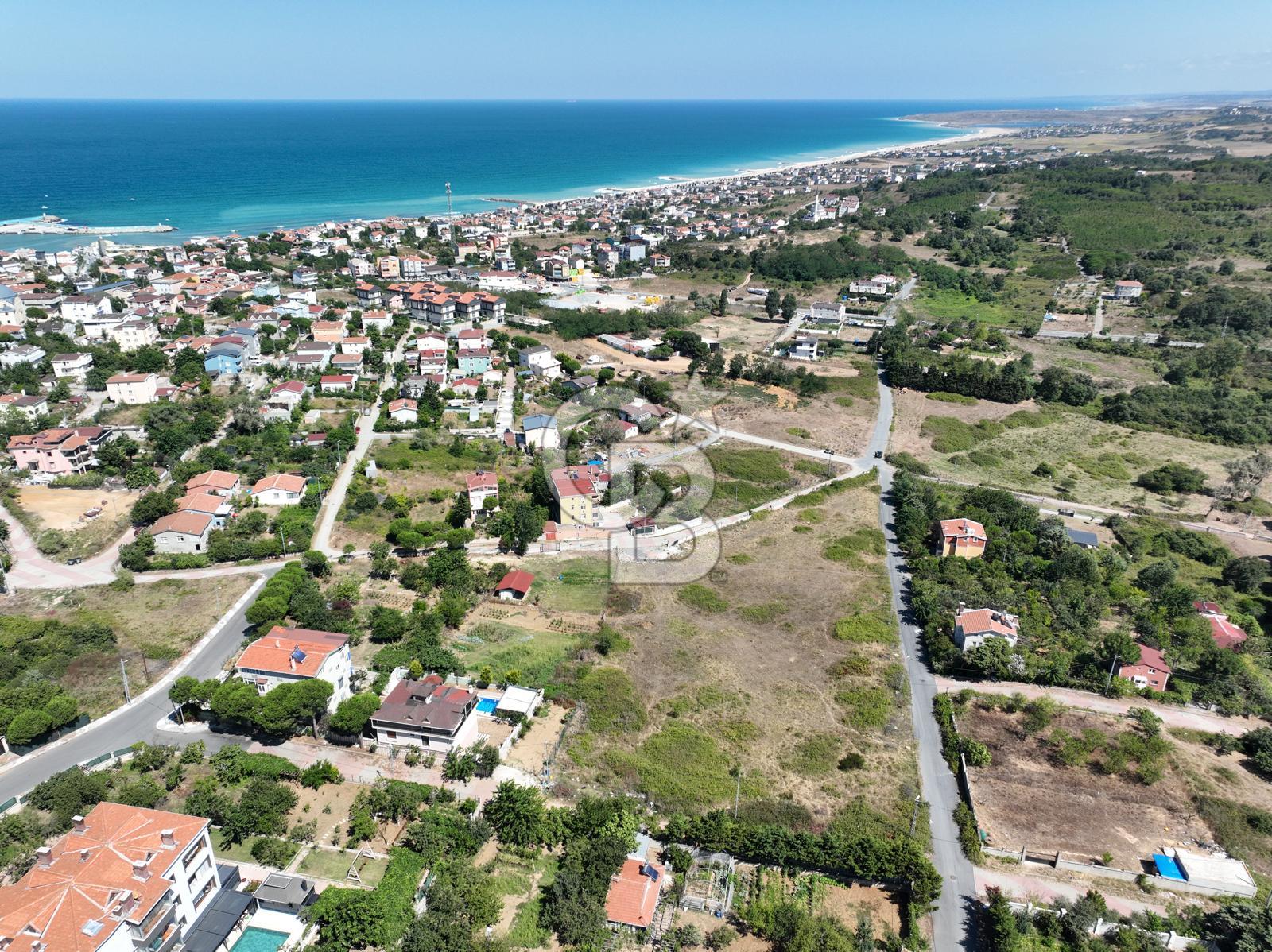 KARABURUN'DA İMAR PLANLARI İÇERİSİNDE SATILIK 711 M2 HİSSE