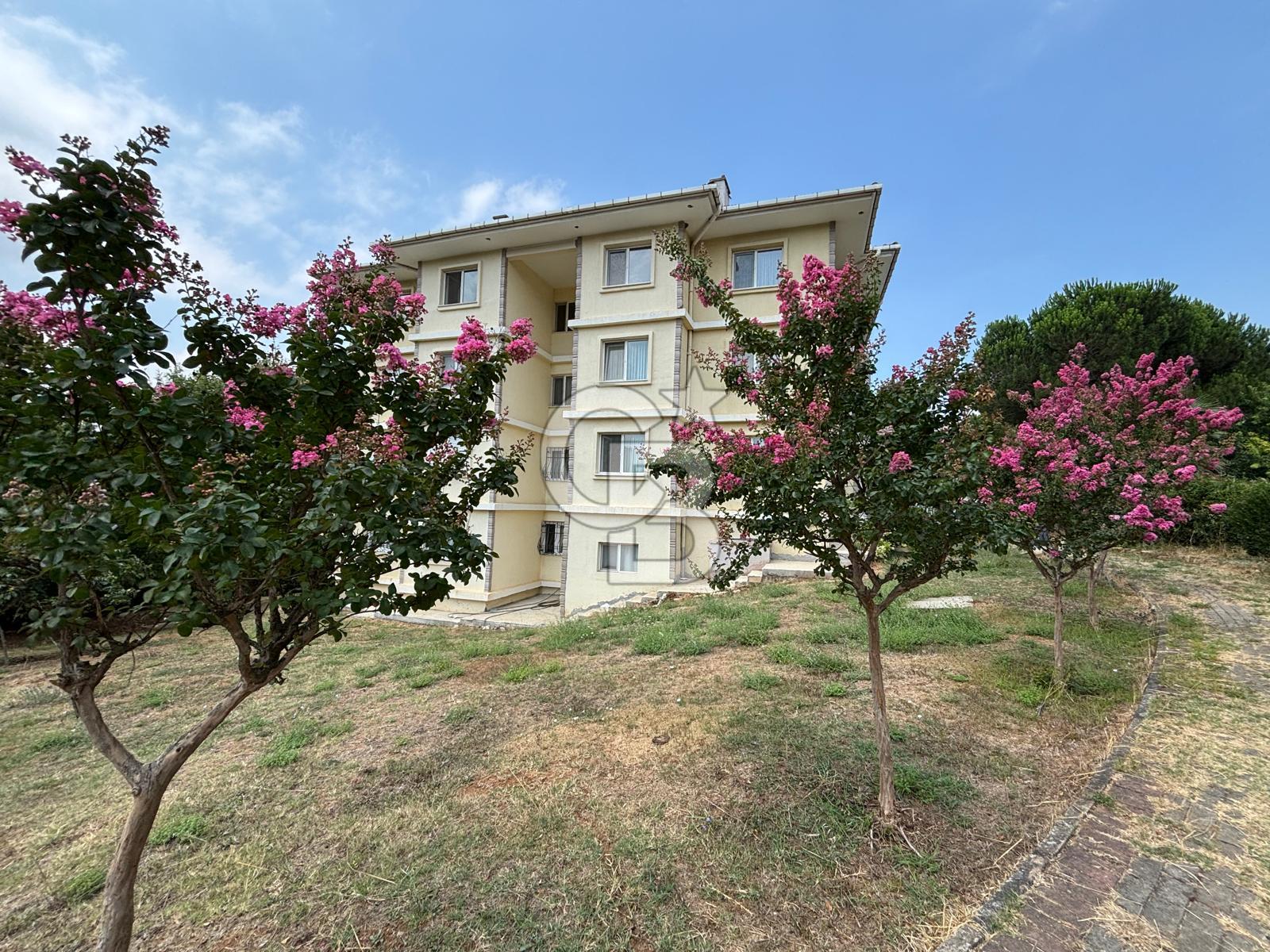 PAŞAKENT'TE 2 CEPHELİ, GENİŞ VE FERAH 3+1 DAİRE