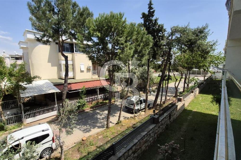 Asansörlü Havuzlu Ön cephe ara kat 6 yaşında 2+1 Daire