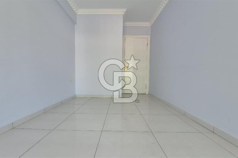 Asansörlü Havuzlu Ön cephe ara kat 6 yaşında 2+1 Daire