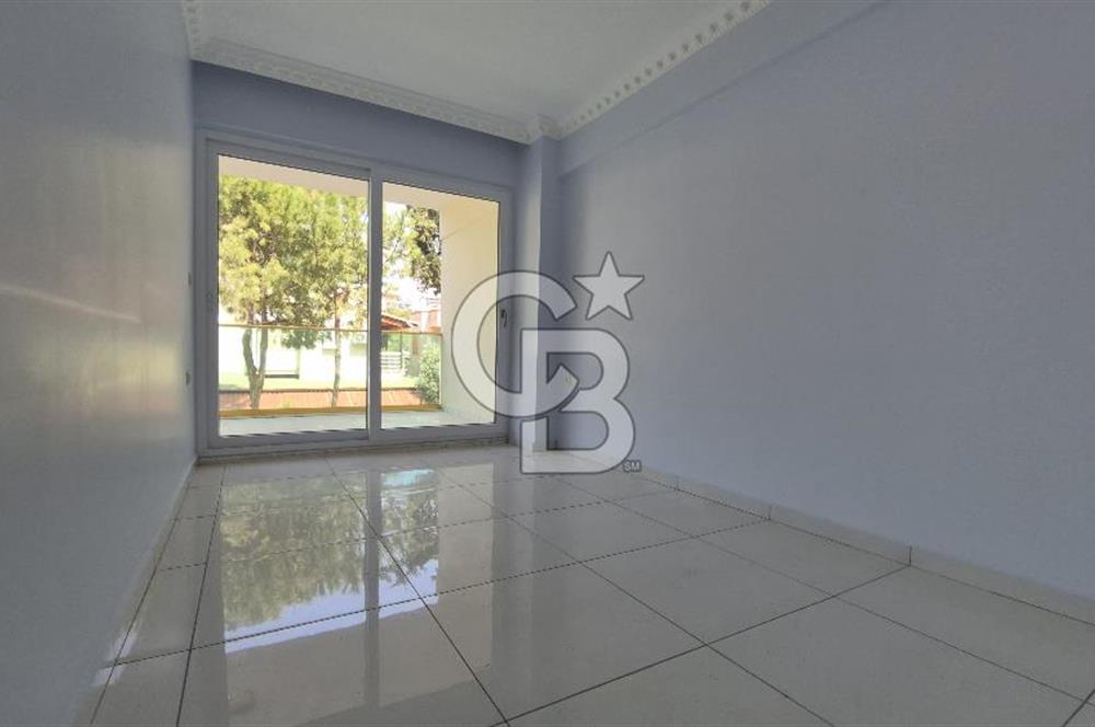 Asansörlü Havuzlu Ön cephe ara kat 6 yaşında 2+1 Daire