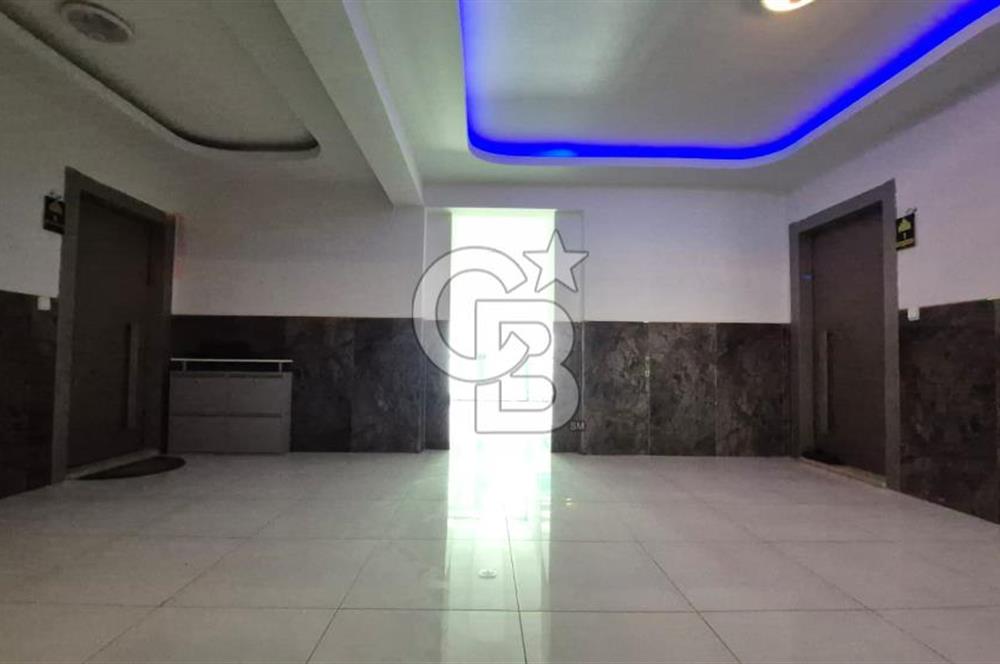 Asansörlü Havuzlu Ön cephe ara kat 6 yaşında 2+1 Daire