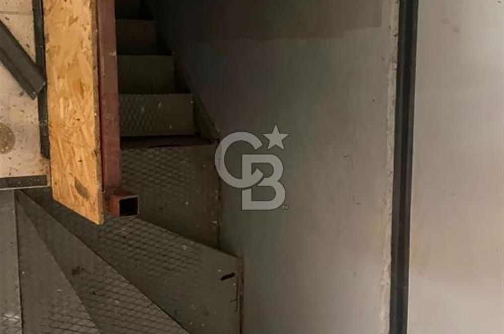 Kepez’de Cadde Yakını 300 m² 3 Katlı Bahçe Kullanımlı Dükkan