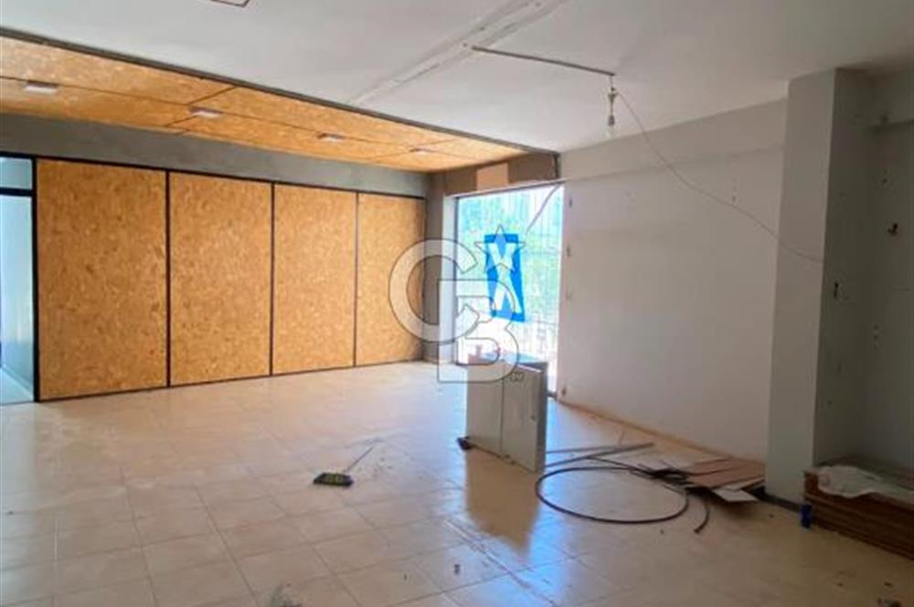 Kepez’de Cadde Yakını 300 m² 3 Katlı Bahçe Kullanımlı Dükkan