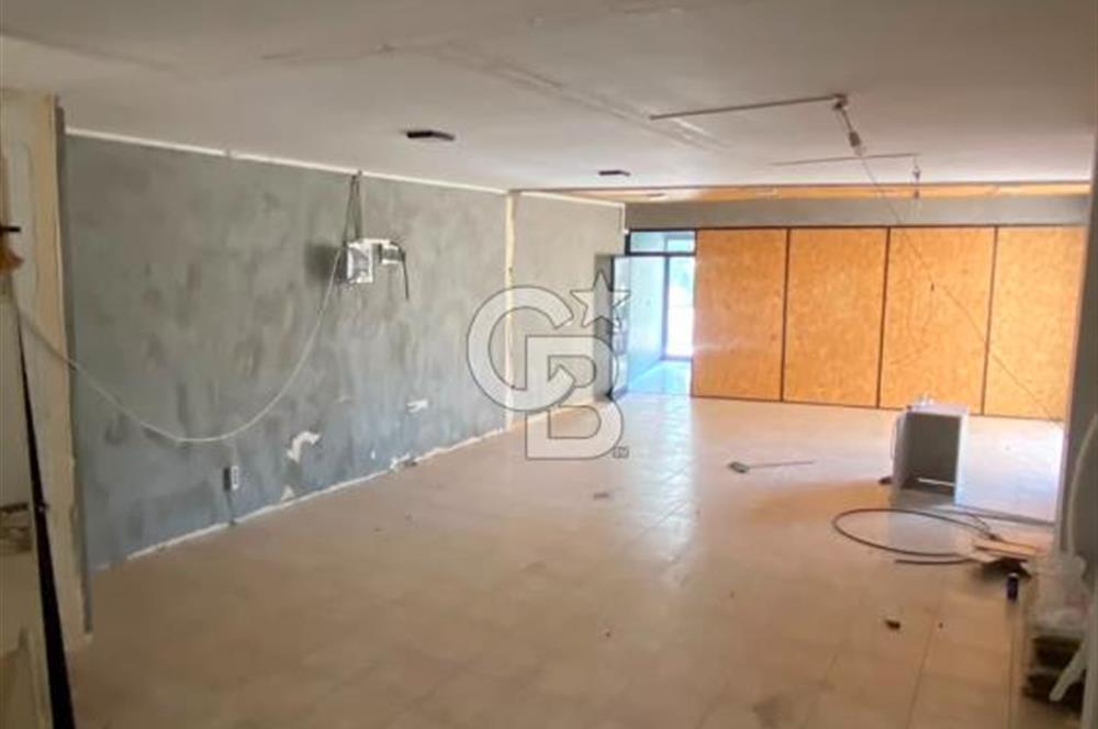 Kepez’de Cadde Yakını 300 m² 3 Katlı Bahçe Kullanımlı Dükkan