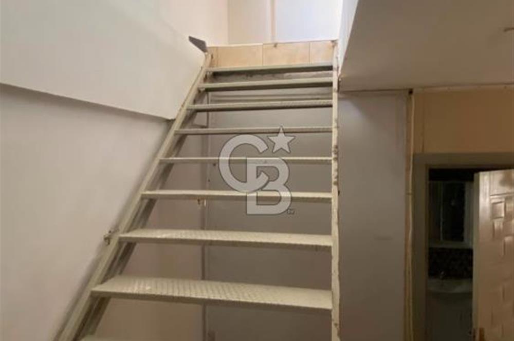 Kepez’de Cadde Yakını 300 m² 3 Katlı Bahçe Kullanımlı Dükkan