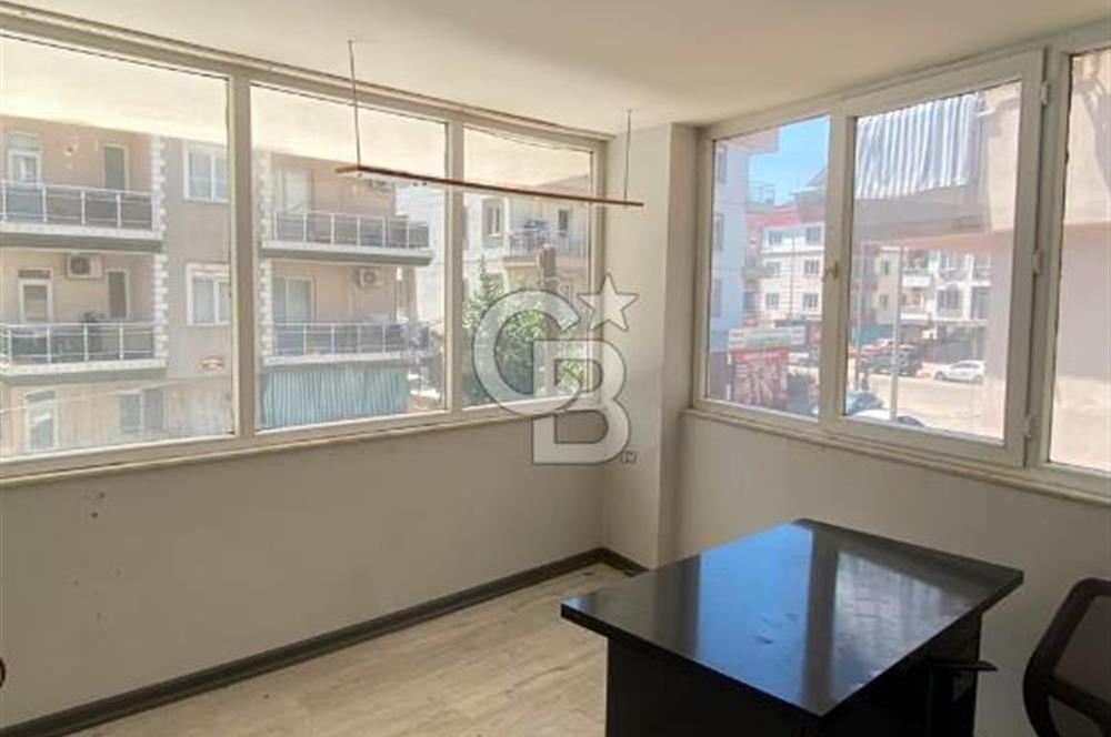 Kepez’de Cadde Yakını 300 m² 3 Katlı Bahçe Kullanımlı Dükkan