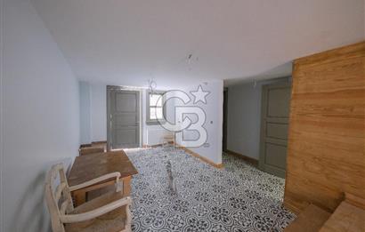 SARIYER BÜYÜKDEREDE ASLINA SADIK KALINARAK YENİLENMİŞ TARİHİ EV