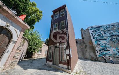 SARIYER BÜYÜKDEREDE ASLINA SADIK KALINARAK YENİLENMİŞ TARİHİ EV