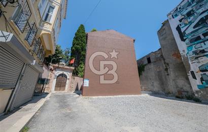 SARIYER BÜYÜKDEREDE ASLINA SADIK KALINARAK YENİLENMİŞ TARİHİ EV