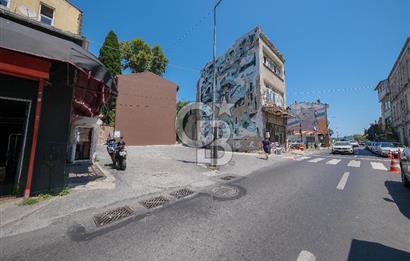 SARIYER BÜYÜKDEREDE ASLINA SADIK KALINARAK YENİLENMİŞ TARİHİ EV