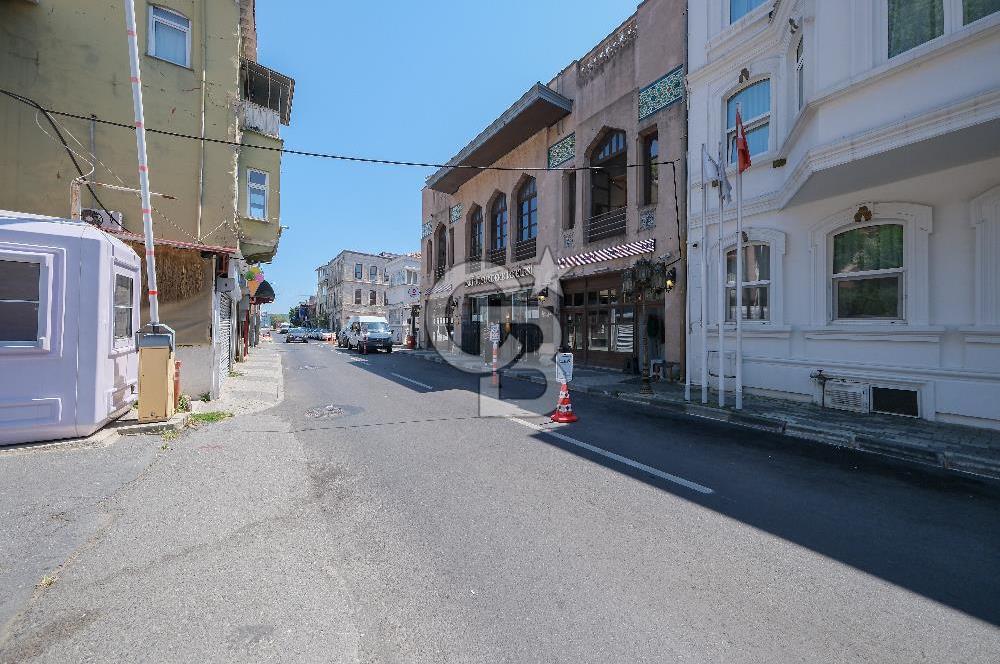SARIYER BÜYÜKDEREDE ASLINA SADIK KALINARAK YENİLENMİŞ TARİHİ EV