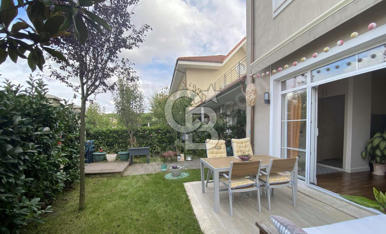 ARNAVUTKÖY NEOGÖLPARK İSTANBUL'DA KİRALIK 2+1 BAHÇE KAT DAİRE