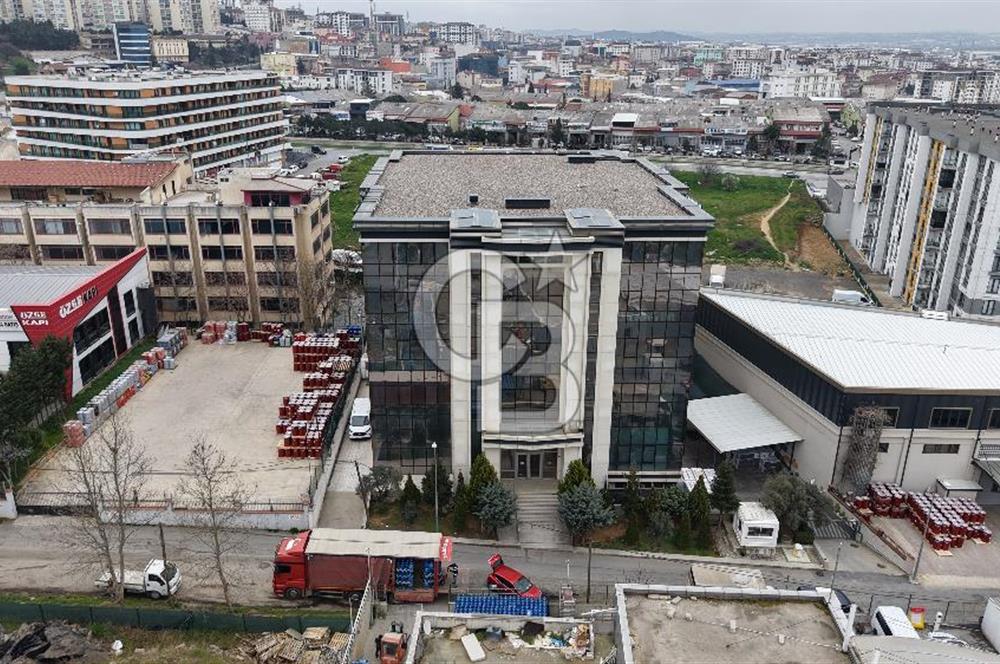 1.000 M2 KDV'Lİ KİRALIK İSKANLI PLAZA KATI