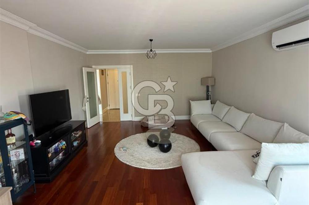 Ataşehir'de Site İçerisinde Eksiksiz Yenilenmiş 3+1 Kiralık
