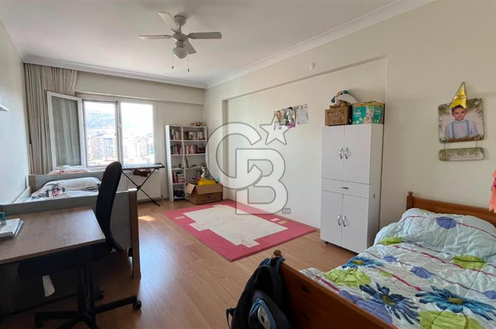 Bayraklı Ciritoğlu Bartu Sitesi'nde 3+1 160 m² Kiralık Daire