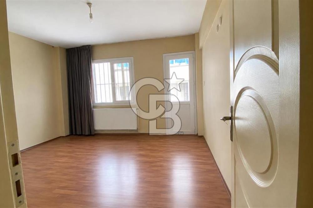 BUCA KURUÇEŞME'DE 2+1 SATILIK DAİRE