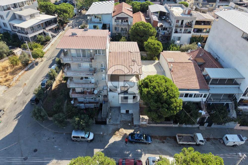 Bornova atatürk mahallesinde satılık villa