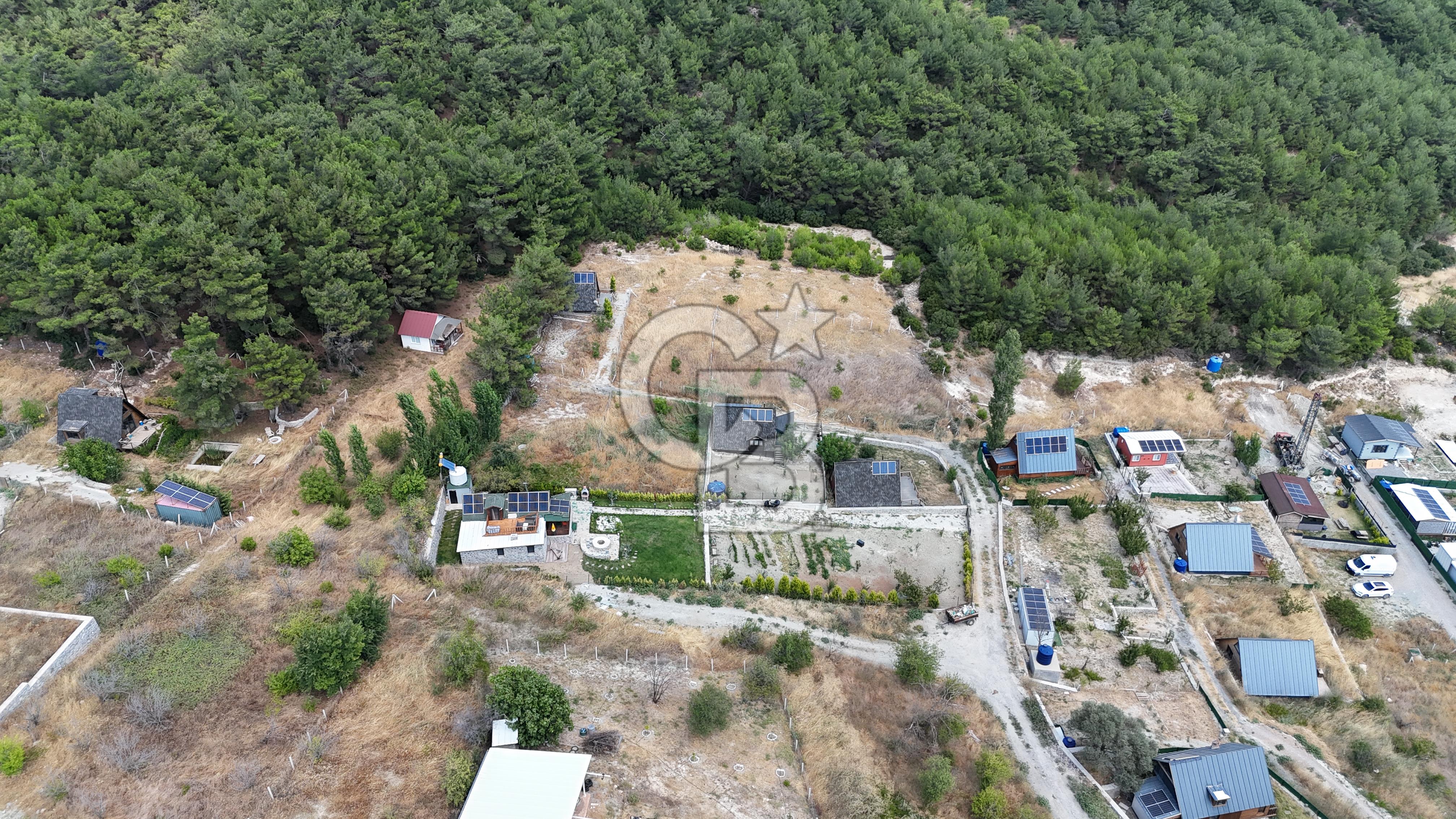 BORNOVA YAKAKÖY 350 M2 HİSSELİ ARSA