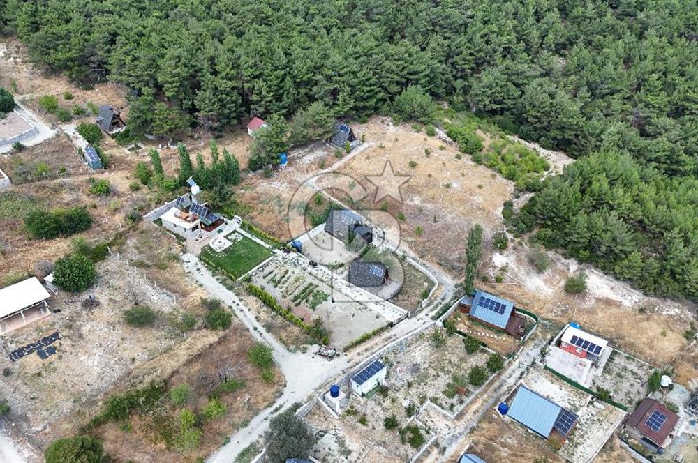 BORNOVA YAKAKÖY 350 M2 HİSSELİ ARSA