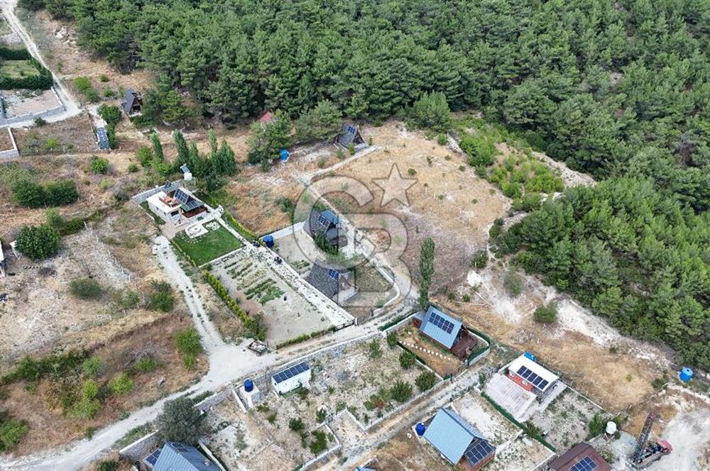 BORNOVA YAKAKÖY 350 M2 HİSSELİ ARSA