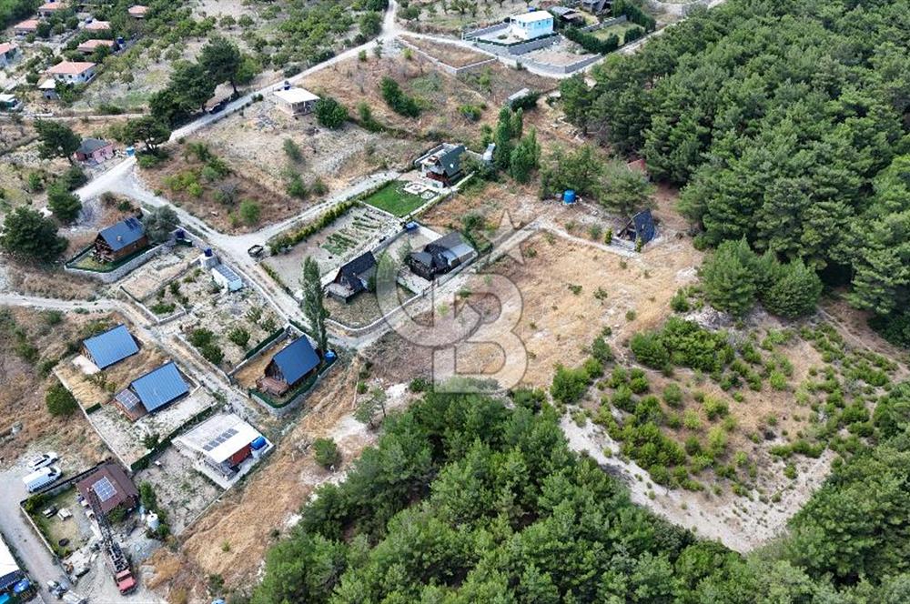 BORNOVA YAKAKÖY 350 M2 HİSSELİ ARSA