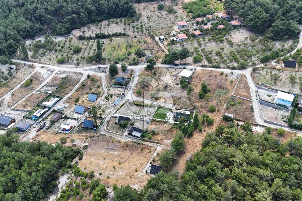 BORNOVA YAKAKÖY 350 M2 HİSSELİ ARSA
