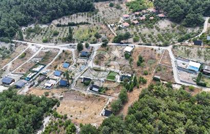 BORNOVA YAKAKÖY 350 M2 HİSSELİ ARSA