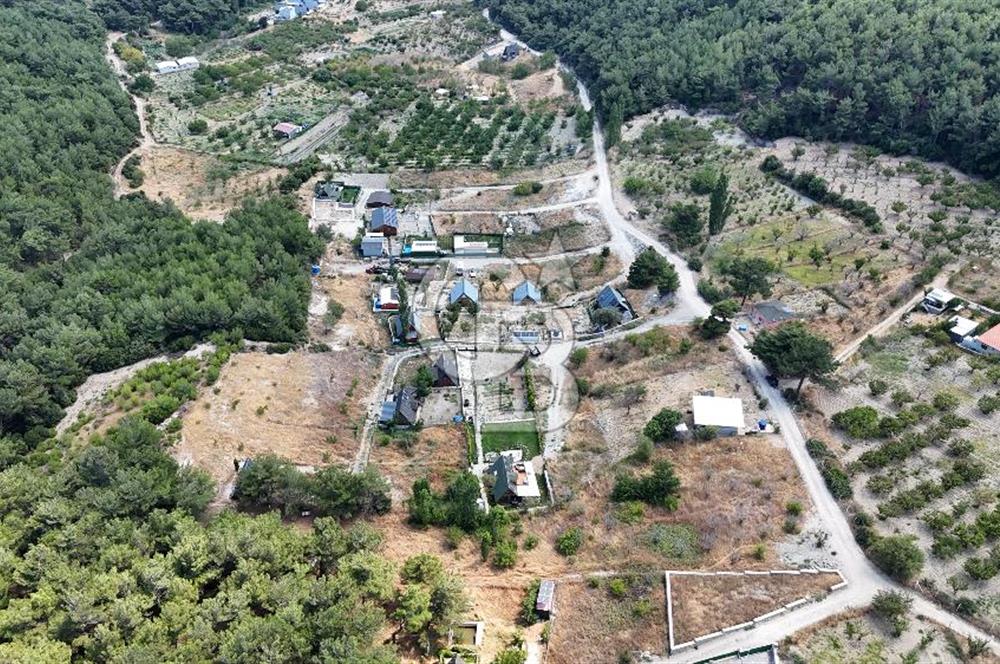 BORNOVA YAKAKÖY 350 M2 HİSSELİ ARSA
