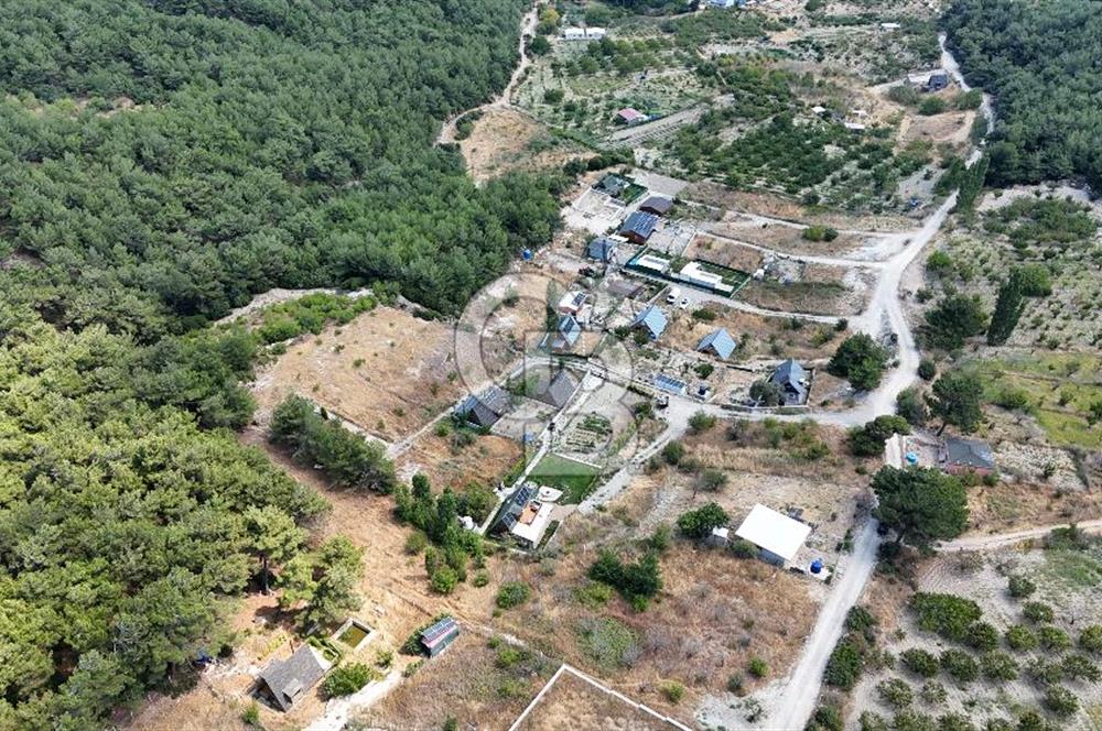 BORNOVA YAKAKÖY 350 M2 HİSSELİ ARSA