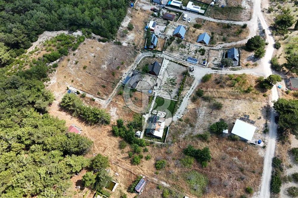 BORNOVA YAKAKÖY 350 M2 HİSSELİ ARSA