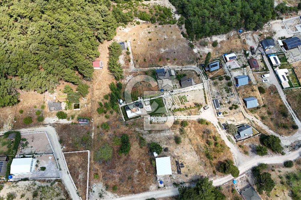 BORNOVA YAKAKÖY 350 M2 HİSSELİ ARSA