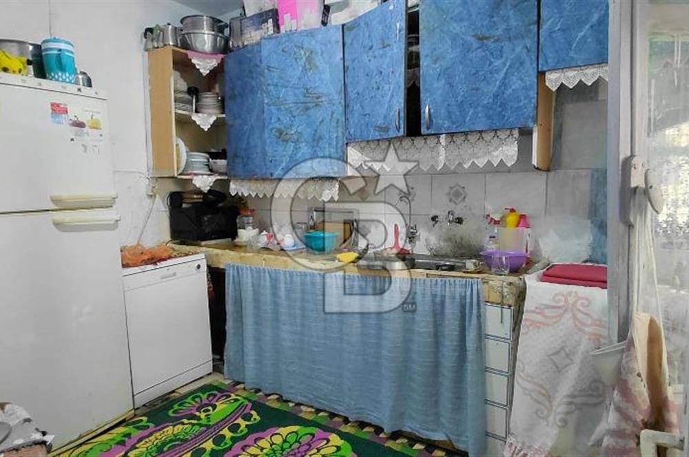 BORNOVA ZAFER MAHALLESİ’NDE KİRA GETİRİLİ 4+2 SATILIK MÜSTAKİL EV