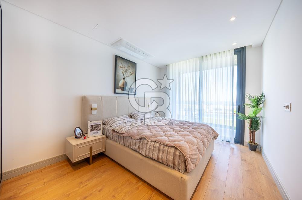 ÇEŞME AYASARANDA NOA TERRACE PROJESİ HAVUZLU BAHÇELİ 3+1 VİLLA