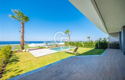 ÇEŞME AYASARANDA NOA TERRACE PROJESİ HAVUZLU BAHÇELİ 3+1 VİLLA