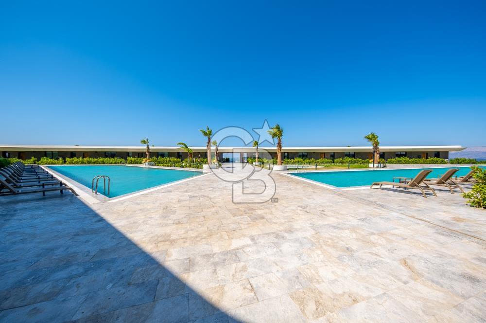 ÇEŞME AYASARANDA NOA TERRACE PROJESİ HAVUZLU BAHÇELİ 3+1 VİLLA
