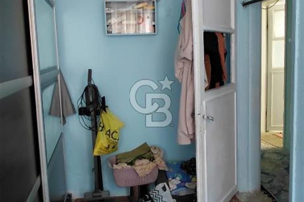 BORNOVA ZAFER MAHALLESİ’NDE KİRA GETİRİLİ 4+2 SATILIK MÜSTAKİL EV