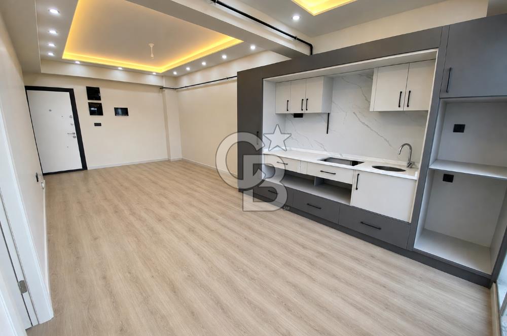 KARTEPE İKON REZİDANS'TA SATILIK GENİŞ 1+1 DAİRE(CADDE CEPHE)