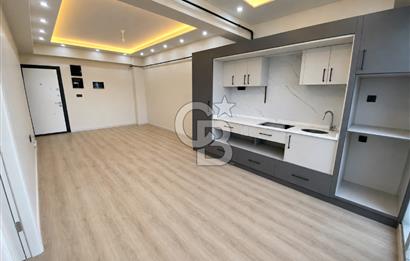 KARTEPE İKON REZİDANS'TA SATILIK GENİŞ 1+1 DAİRE(CADDE CEPHE)