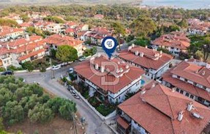 Muğla Ula Akyaka'da  Havuzlu ve Deniz Manzaralı Satılık Dubleks Ev 