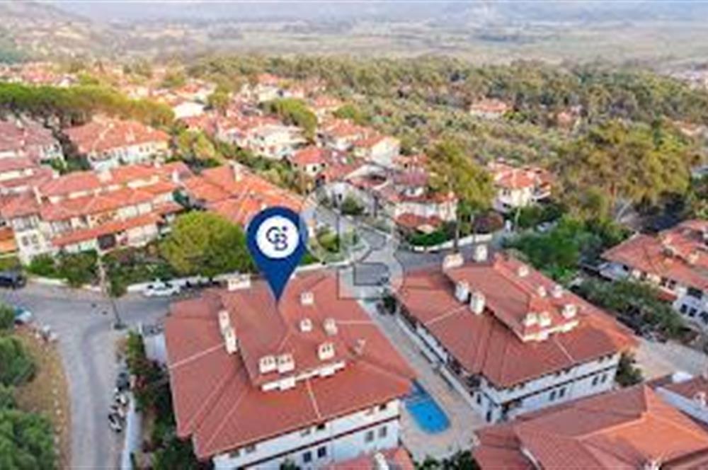 Muğla Ula Akyaka'da  Havuzlu ve Deniz Manzaralı Satılık Dubleks Ev 