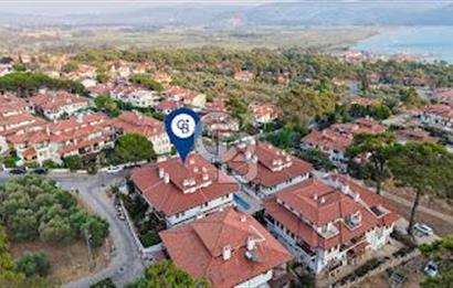Muğla Ula Akyaka'da  Havuzlu ve Deniz Manzaralı Satılık Dubleks Ev 