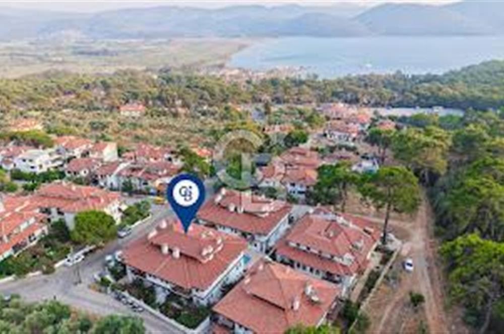 Muğla Ula Akyaka'da  Havuzlu ve Deniz Manzaralı Satılık Dubleks Ev 
