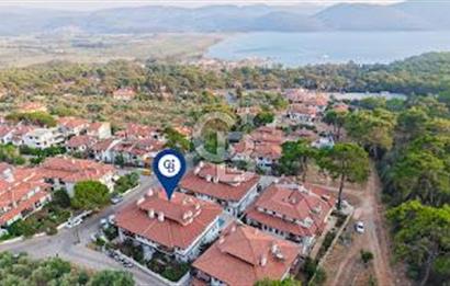 Muğla Ula Akyaka'da  Havuzlu ve Deniz Manzaralı Satılık Dubleks Ev 