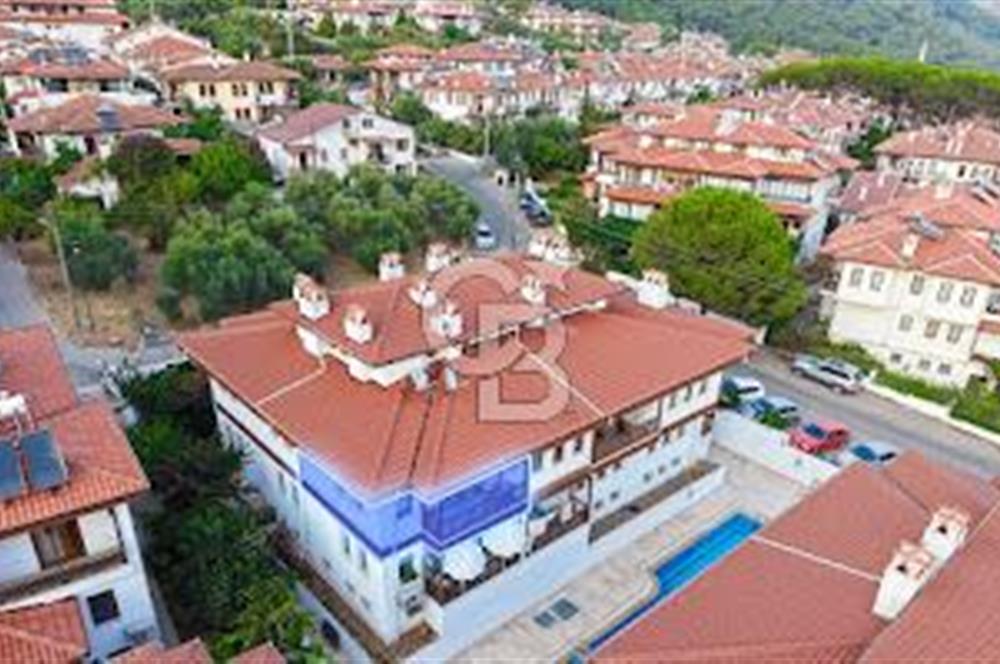 Muğla Ula Akyaka'da  Havuzlu ve Deniz Manzaralı Satılık Dubleks Ev 