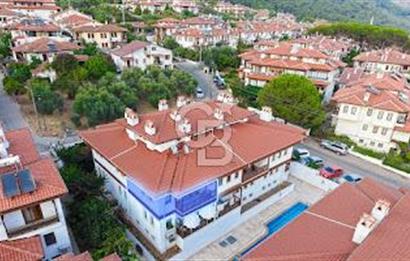 Muğla Ula Akyaka'da  Havuzlu ve Deniz Manzaralı Satılık Dubleks Ev 